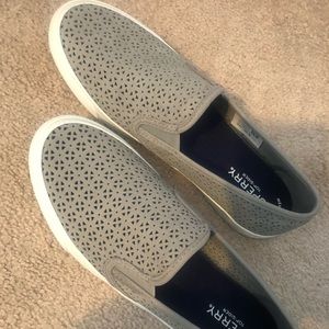 WOMENS SPERRY SLIP ON